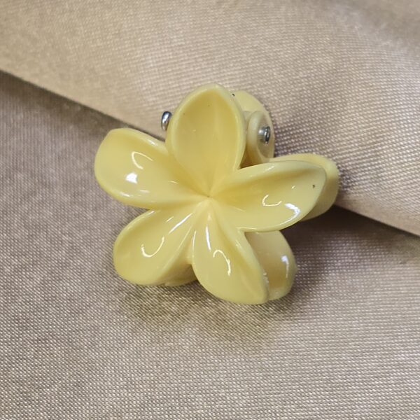 Pastel Flower Mini Claw Clip - Image 4