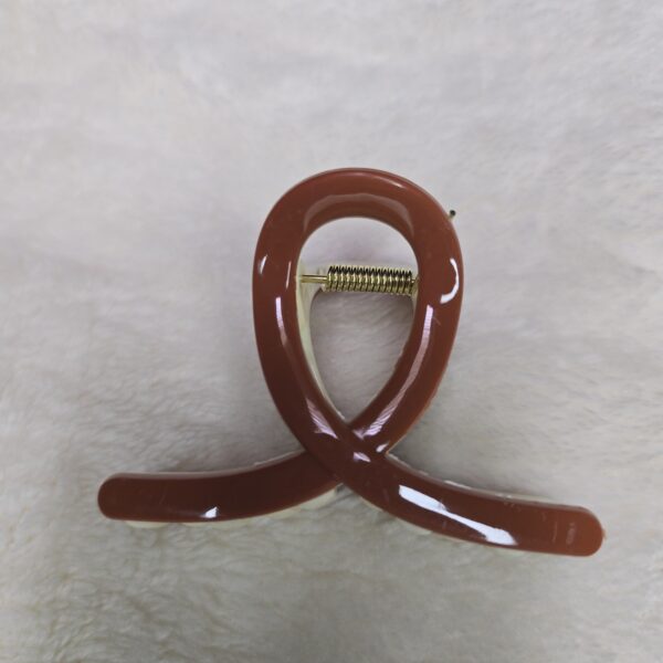 Color Loop Glossy Hair Claw – Medium - Image 13