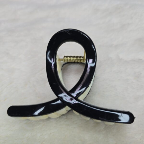 Color Loop Glossy Hair Claw – Medium - Image 6