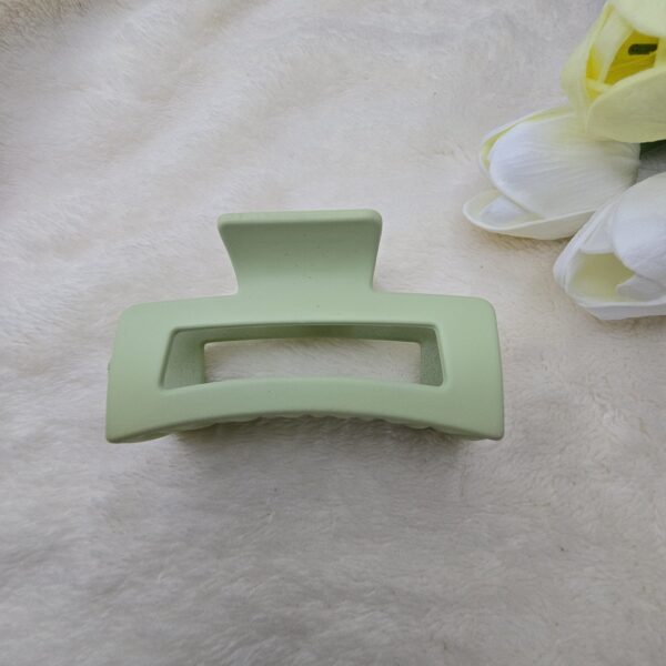 Large Matte Curved Square Hair Claw - Image 6