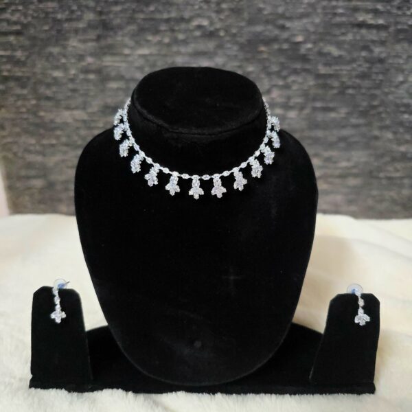 Elegant Crystal Drop Choker Necklace with Earrings
