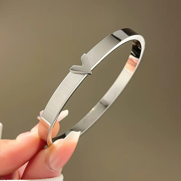 Victory Luxe Bangle