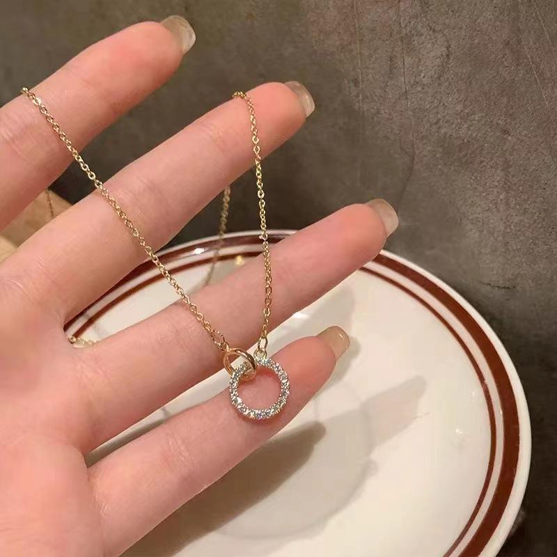 Subtle Scarlet Pendant - Image 3
