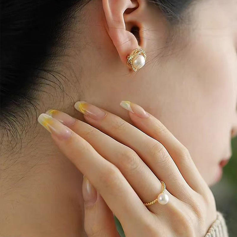 Luminous Pearl Crown - Image 3