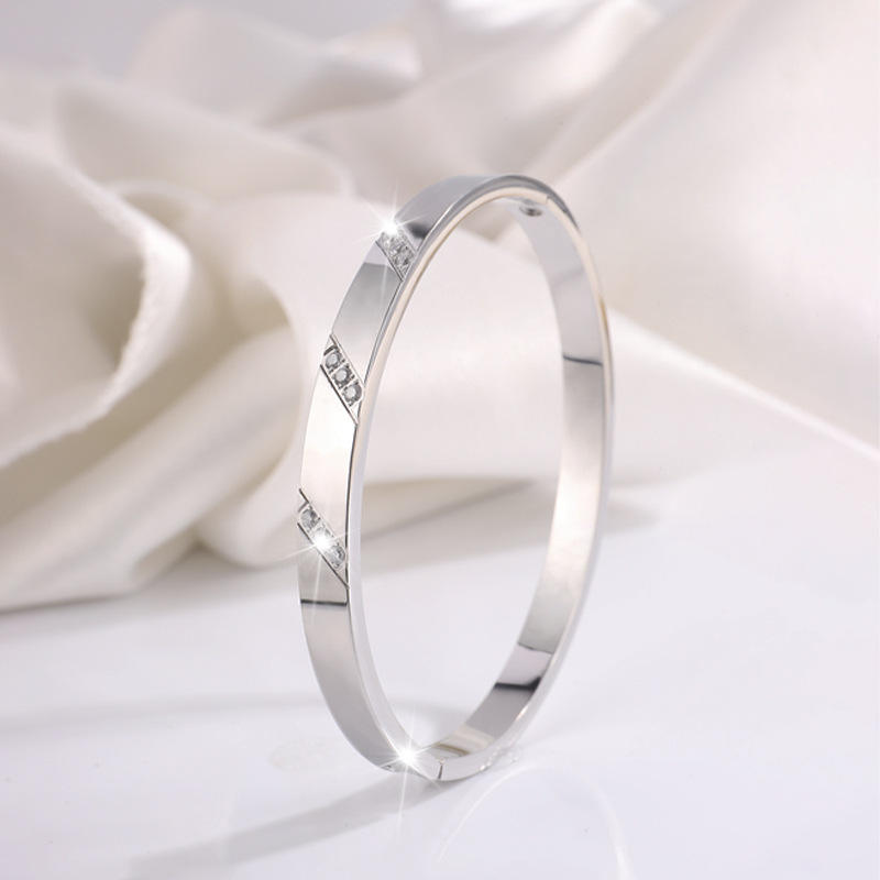Lustrous Stride Bangle - Image 3