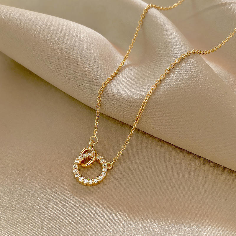 Subtle Scarlet Pendant - Image 7
