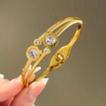 Why Does My Jewellery Turn My Skin Green? The Complete Answer