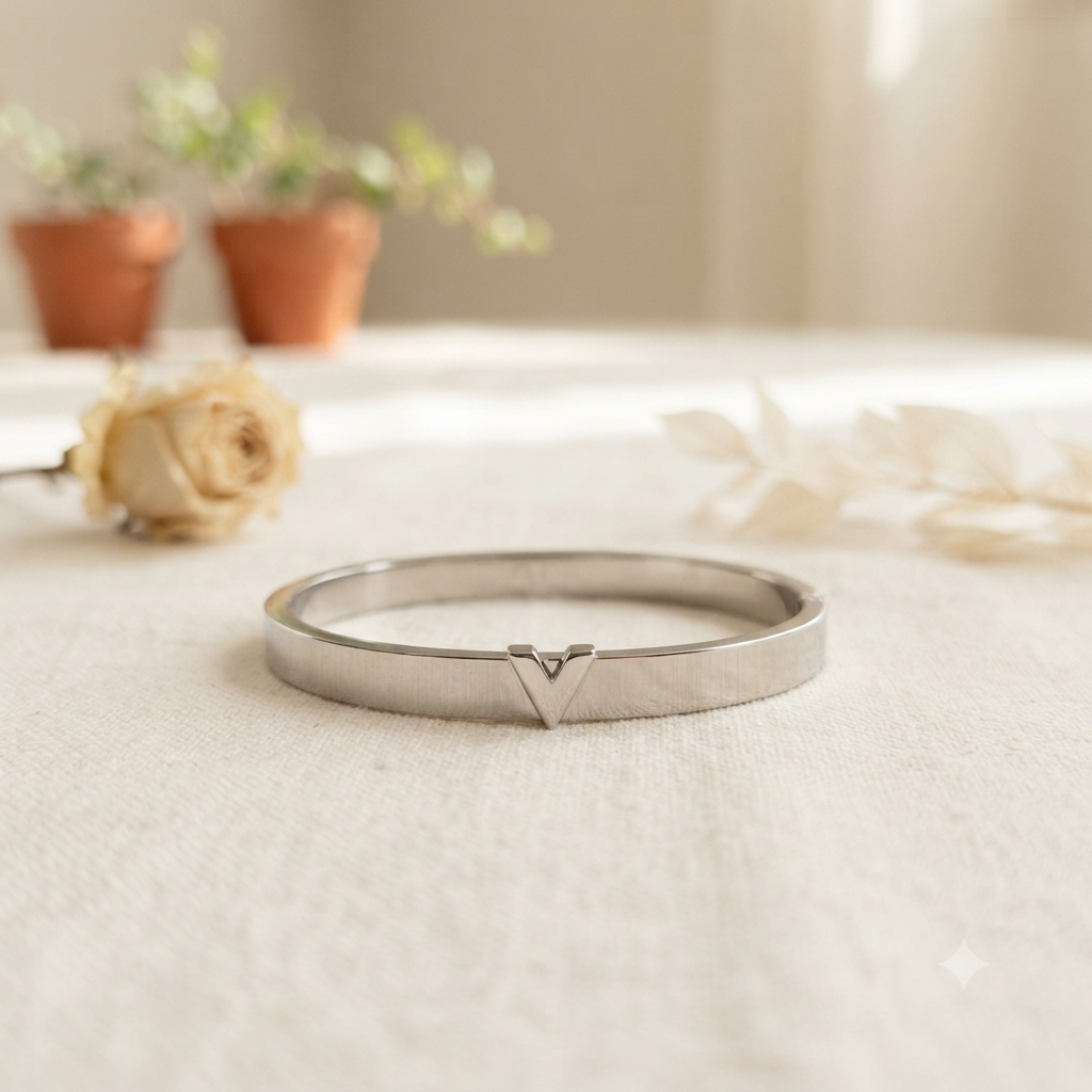 Victory Luxe Bangle